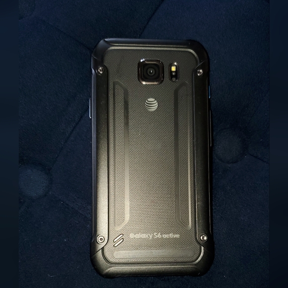 GUC Samsung Galaxy S6 Active 32GB AT&T phone - Picture 3 of 9